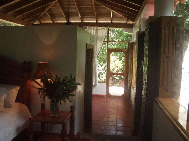 Ian Andersons Caves Branch Jungle Lodge Μπελμοπάν Εξωτερικό φωτογραφία